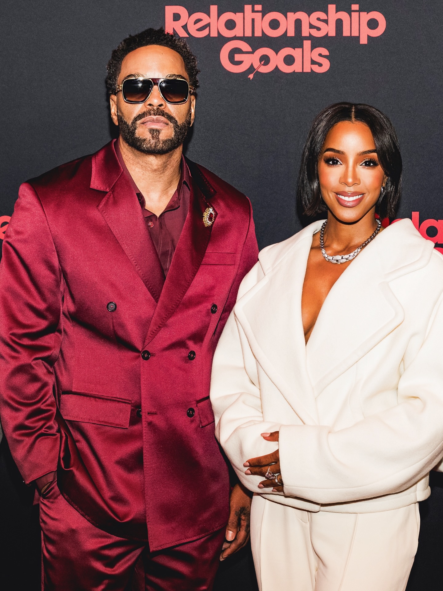 Kelly Rowland And Method Man Bring The Fashion For Relationship Goals Press Tour Courtside In A Fringed TTSWTRS Jacket Black And White Rowen Rose Stella McCartney And More