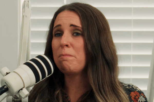 Jill Duggar in tears.