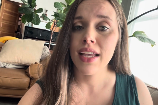 Jessa Duggar zoomed in on her face.