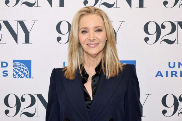 Lisa Kudrow attends Netflix