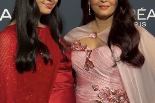 Aishwarya Rai Bachchan Posed With Her Daughter Aaradhya In A Pink Sophie Couture Gown At The LOreal Paris Lights On Womens Worth Gala At Cannes 2026 1