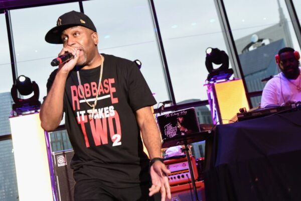 Rob Base performs onstage at the Tailgate Party during IEBA 2017 Conference on October 15, 2017 in Nashville, Tennessee.